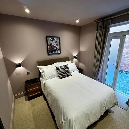 Macbeths Corner High End Luxury Apartment In Centre With Parking Stratford-upon-Avon Exterior photo
